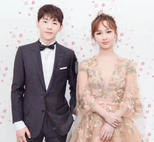 The relationship between Yang Zi and Deng Lun is picking up? Explosive