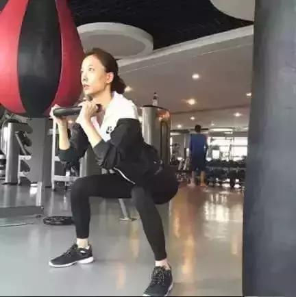王珞丹憑什麼秘籍練出了蝴蝶腰？ 健身減肥達人 第13张