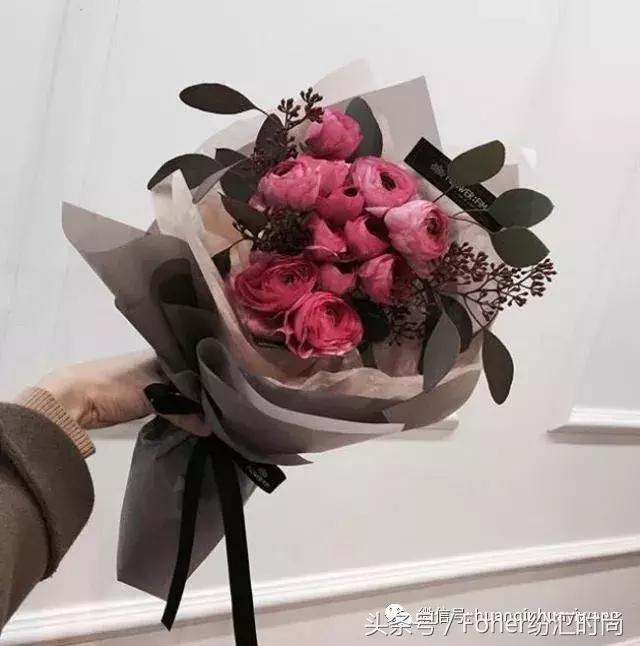 七夕送女朋友什么礼物好最有意义2018情人节送花攻略，比送玫瑰强一万倍~