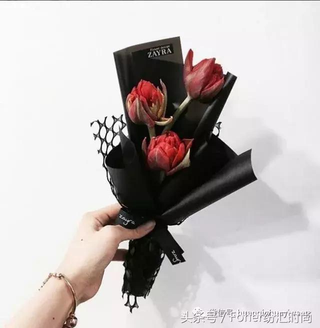 七夕送女朋友什么礼物好最有意义2018情人节送花攻略，比送玫瑰强一万倍~