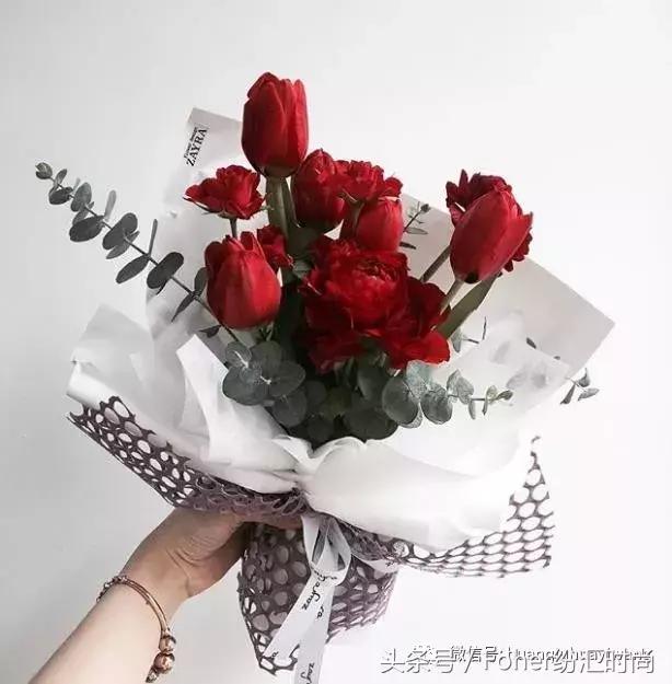 七夕送女朋友什么礼物好最有意义2018情人节送花攻略，比送玫瑰强一万倍~