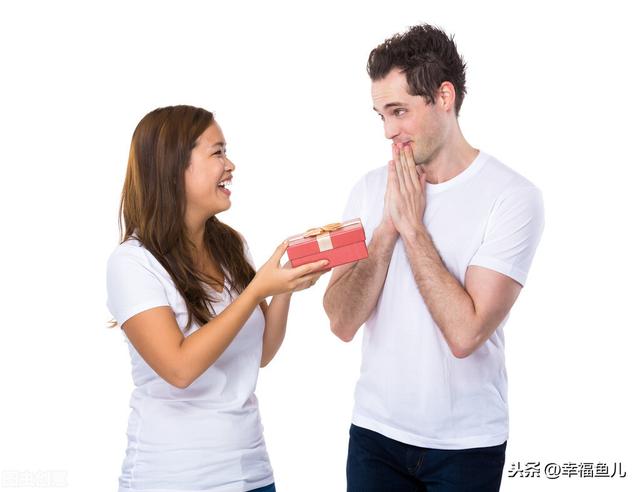 七夕送女朋友什么礼物好最有意义情人节送什么礼物给男朋友合适呢？经验人：