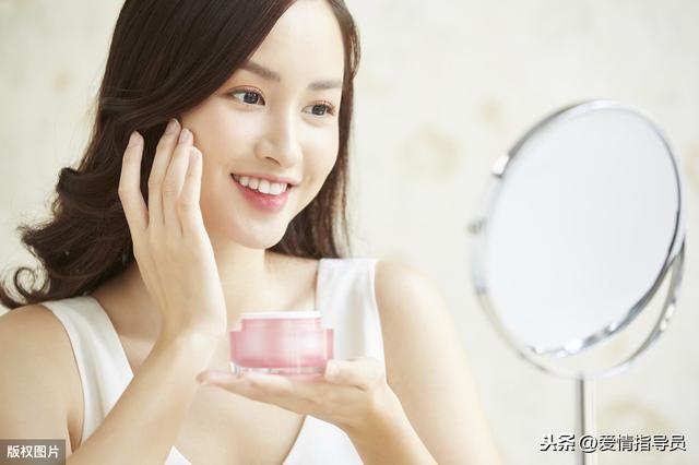 五十岁女人喜欢的礼物,给中年女士生日礼物送啥好