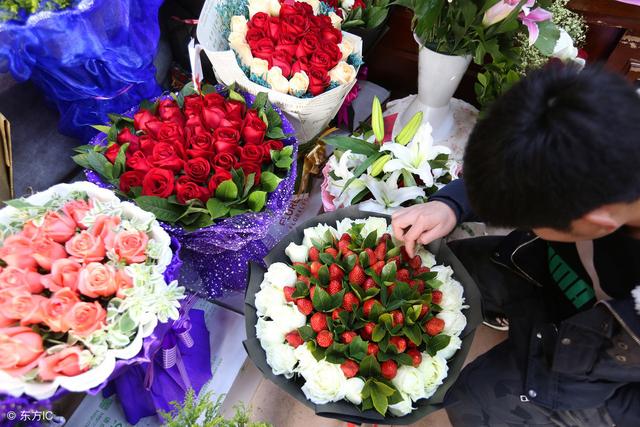 情人节送男友情人节鲜花销量剧增价格暴涨，80后最爱不是玫瑰，上海人买的最