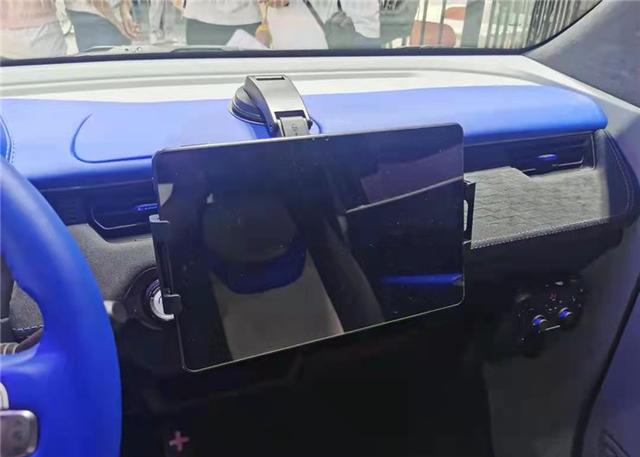 奇瑞QQ冰淇淋竞争宏光MINIEV，无界版和无界X版亮相，外观很酷炫