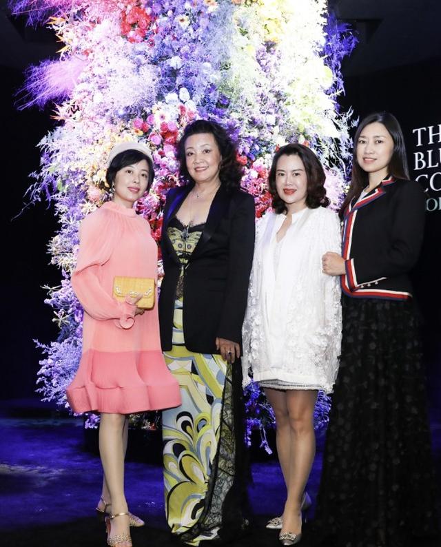 張蘭不愧女強人，兒媳大S准備離婚，她直播帶貨內心強大像沒事人 娛樂八卦吃瓜 第9张