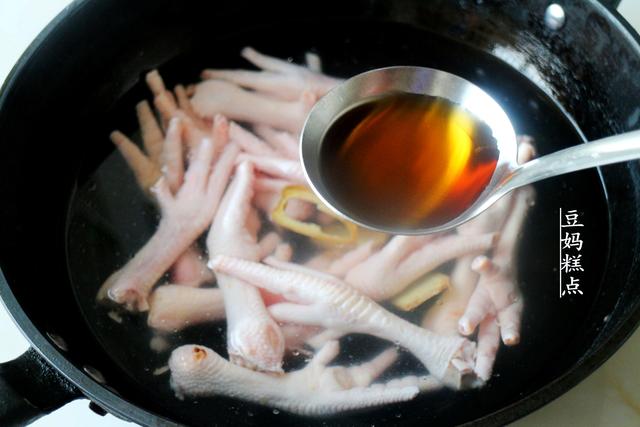 愛吃雞爪的別錯過！電飯煲簡單一燜，孩子都得搶著吃 熱愛美食 第4张