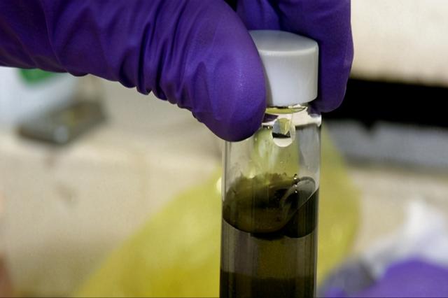 核反应方程式写法（1公斤铀235裂变后能释放多少能量）