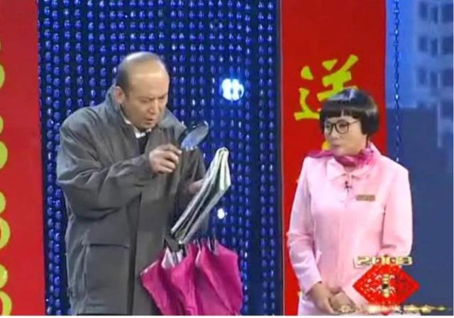一年痛失兩位至親，從萬人捧到萬人踩，春晚常青樹蔡明現狀堪憂？ 娛樂八卦吃瓜 第7张