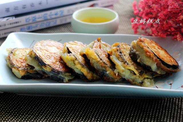 不用肉餡也能做茄夾，清淡少油，口感清新，素食者最愛 熱愛美食 第3张