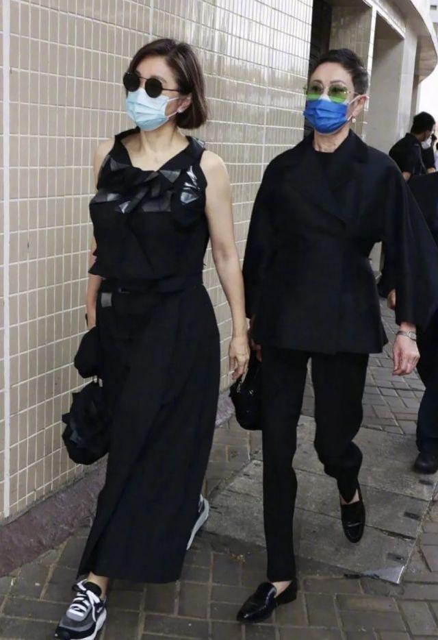 66歲林青霞現身賭王葬禮，身穿黑色套裝低調灑脫，氣場強大狀態好 娛樂八卦吃瓜 第1张