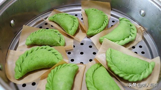清明節，別忘記給家人吃春天時令美食，水中加點它，艾葉不發黃 熱愛美食 第32张