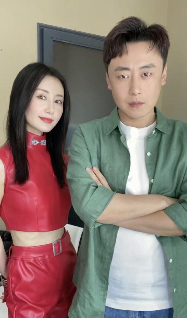 舒暢整形後顏值回春，重回《魔幻手機》，和劇中男主角好像都沒變 娛樂八卦吃瓜 第1张