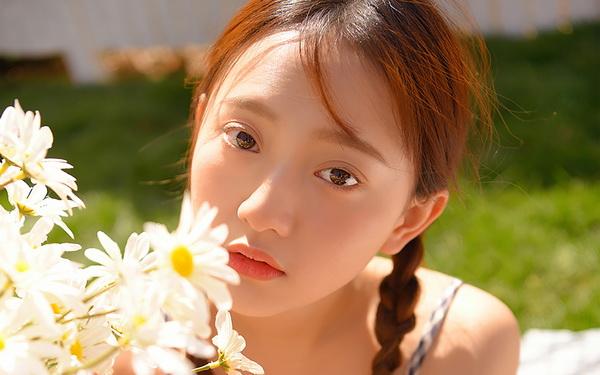 十二生肖男生喜欢你会摸你哪里 情人节送女朋友什么礼物好