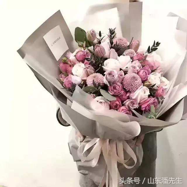 情人节送给女朋友什么礼物马上就到情人节：不要让爱成为往事，也不要让爱变