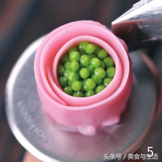 情人节送花情人节送一朵好吃的玫瑰，表达爱意，三生三世只为一朵属于你