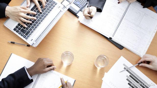 同时登陆多个微信，一键打包聊天记录，这些微信技巧你都知道吗？