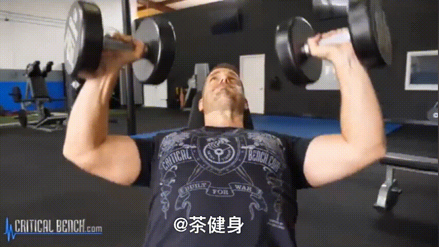 男性胸部發育怎麼辦？3個胸部高強度訓練動作從3個方面調節荷爾蒙 健身減肥達人 第5张