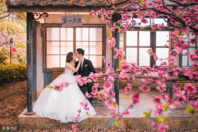 接吻的时候，女生在想什么？ 情人节送什么礼物给女朋友