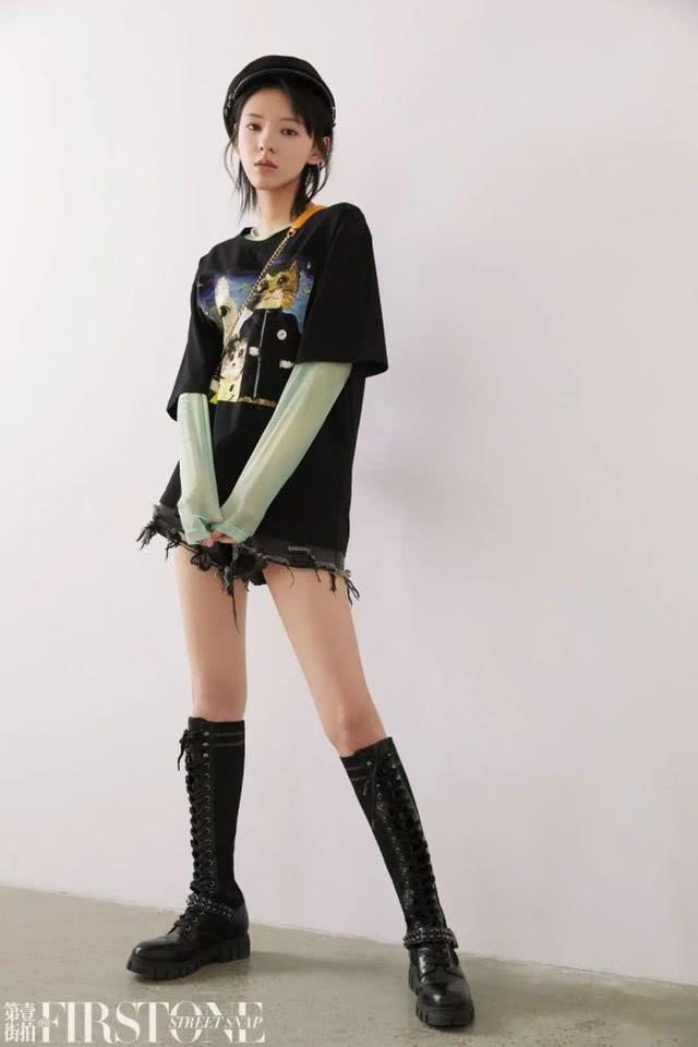 張予曦現身機場！一字肩上衣配束腰短褲，穿搭好像「仙女」太清新 娛樂八卦吃瓜 第6张