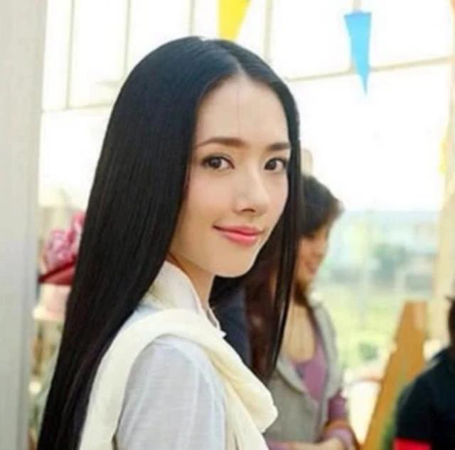與馮紹峰王思聰傳戀情，郭碧婷為何能成為港圈太子妃？她可不簡單 娛樂八卦吃瓜 第4张