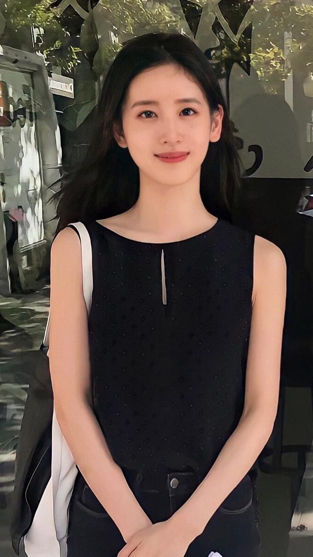 27歲章澤天身材照火上熱搜，這「美背殺」是認真的嗎？太顯氣質 街拍正妹 第4张