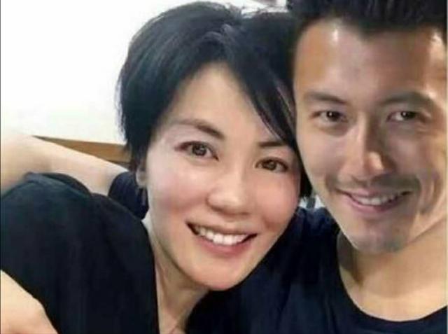 大灣區中秋晚會：前任、情敵同台演出，這13人的反應被重點關注 娛樂八卦吃瓜 第8张