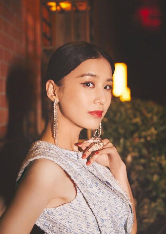 小雞裝大鵝，30個女人一出戲，比衣服拼演技，黃聖依媳婦熬成婆？ 娛樂八卦吃瓜 第14张