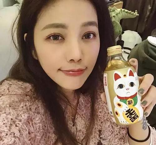 44歲大媽似少女，身材完美身段柔軟，凍齡的秘訣原來是瑜伽 街拍正妹 第8张