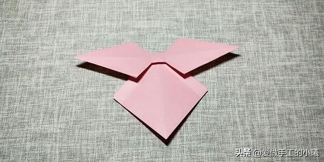 正方形礼盒蝴蝶结打法 礼盒上怎么打蝴蝶结
