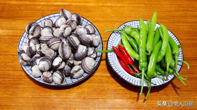 春天，這海鮮抓緊吃，價格便宜，人人吃得起，泡一盤真解饞 熱愛美食 第1张