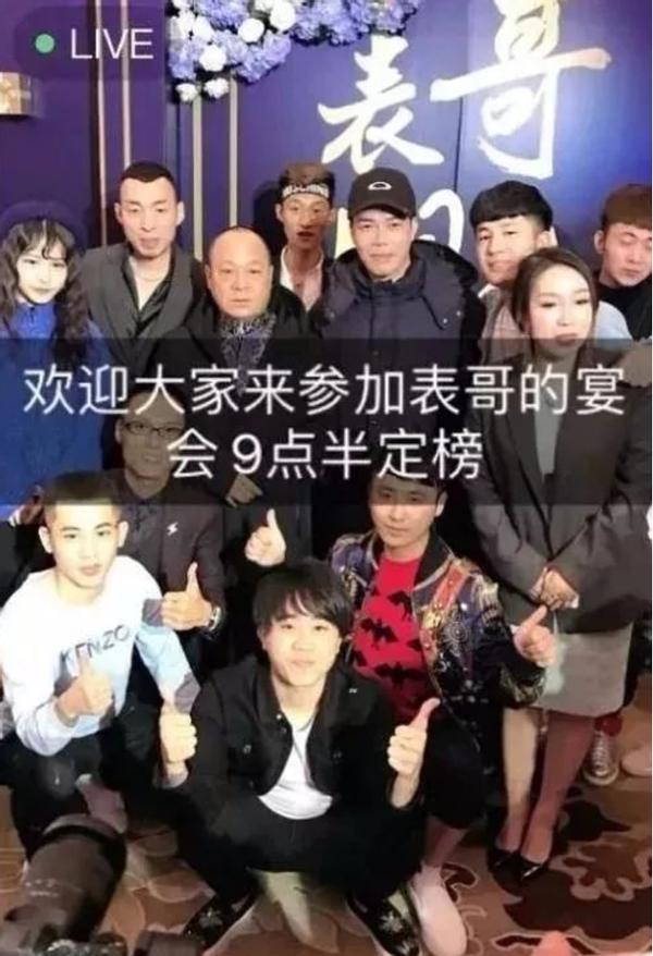曾經香港明星年輕時拍戲賺那麼多錢，老後生活為什麼如此落魄？ 娛樂八卦吃瓜 第12张