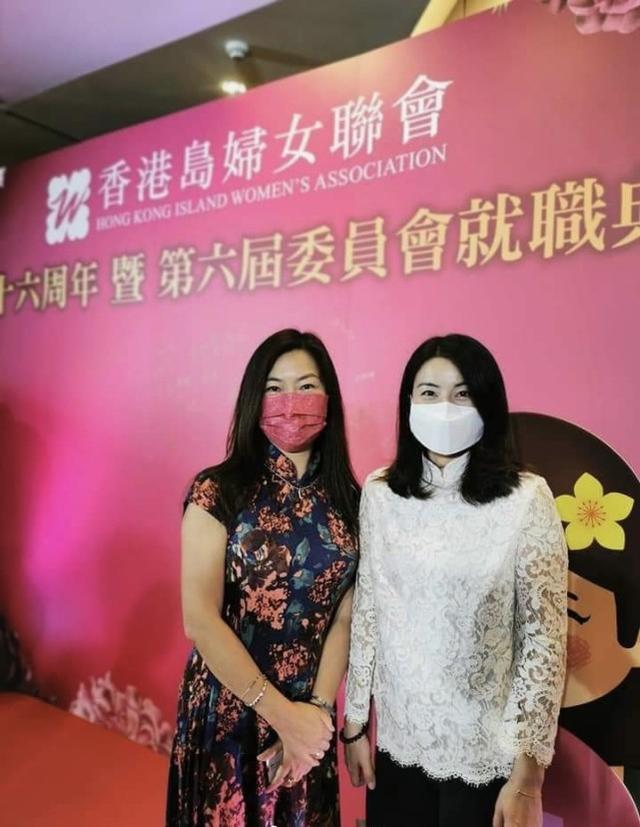 郭晶晶穿旗袍式上衣出席活動，蕾絲面料顯典雅，越來越像闊太太 娛樂八卦吃瓜 第1张