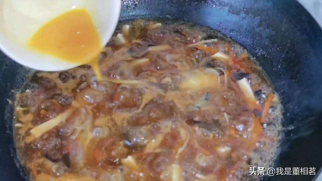 酸辣湯，記住不要先放胡椒粉，技巧告訴你，降溫喝2碗暖心又暖胃 熱愛美食 第21张