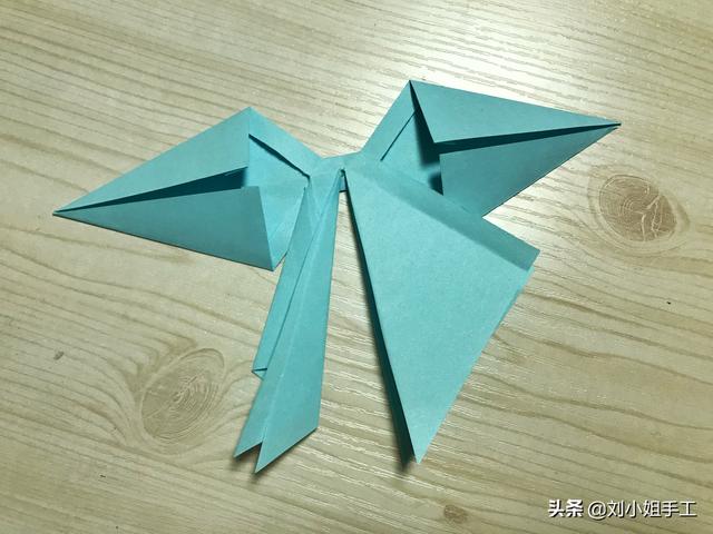 礼物包装蝴蝶结教程,怎么弄礼物蝴蝶结