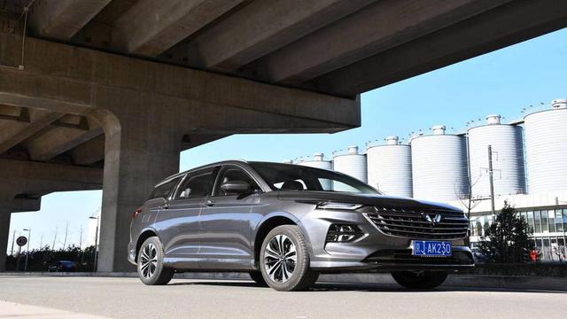 试五菱凯捷，这款10万级“头等舱”开起来究竟如何？