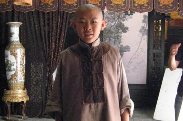 不老童星侯祥：18歲出道演11年兒童，35歲與妻子一起像母子 娛樂八卦吃瓜 第15张