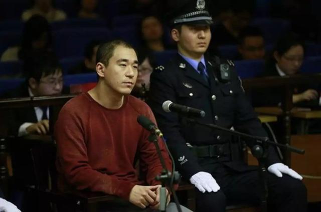 同樣是成龍的孩子，為啥房祖名坐擁220億財產，小龍女卻淪落街頭 娛樂八卦吃瓜 第28张