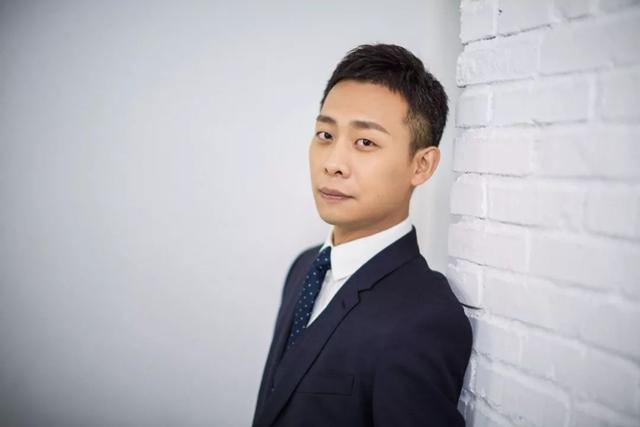 照顧植物人初戀10年，對待家裡保姆也令人敬佩，張譯難怪受人喜歡 娛樂八卦吃瓜 第2张