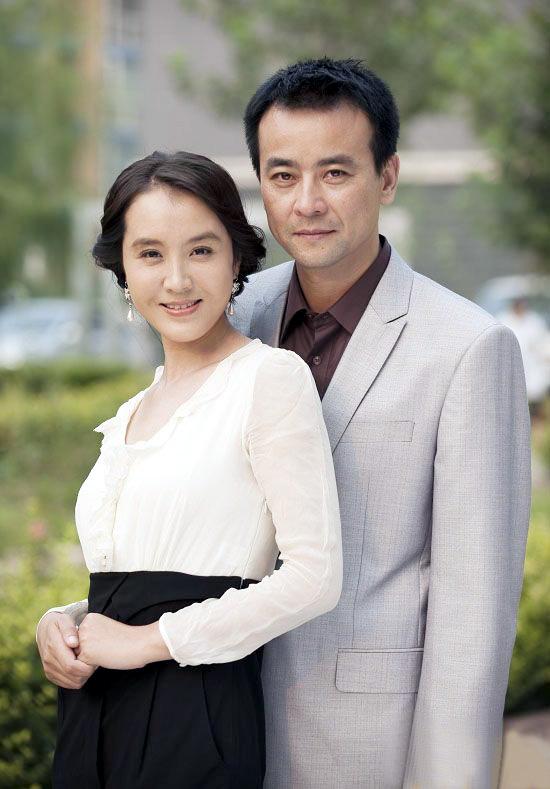 著名演員羅鋼：陪小妻子戰勝家族遺傳病生寶寶，幸福背後的眼淚 娛樂八卦吃瓜 第10张