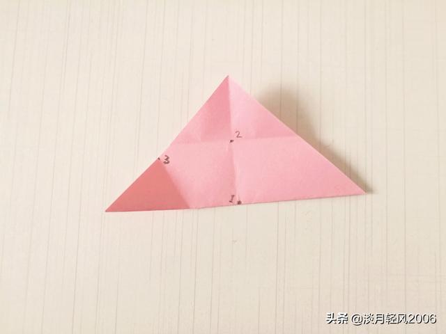 剪纸手工五角星步骤（五角星最简单的剪法）