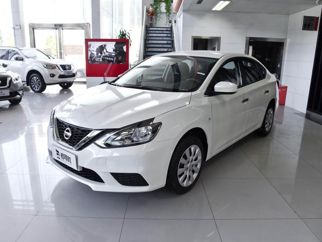 油耗较低，只需92号汽油，日系三厢大沙发轿车，带你看日产轩逸