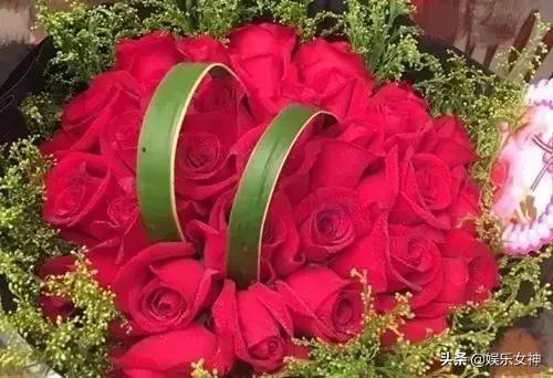 情人节送男友什么礼物好今天2.14情人节,214漂亮玫瑰送给群里每位朋友~醉倒一批