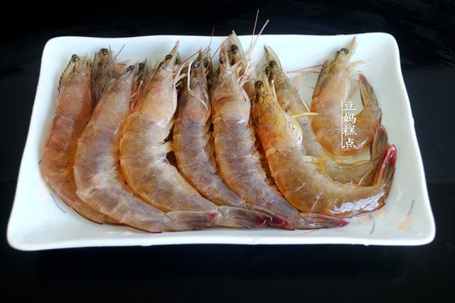 不用油不放鹽，教你3分鍾做蒜香蝦，鮮嫩味美，低脂減肥 熱愛美食 第5张