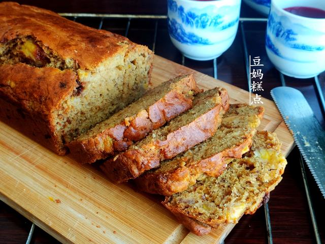 不用打發，3分鍾拌好麵糊，這香蕉蛋糕可真簡單，滿屋飄香 熱愛美食 第15张