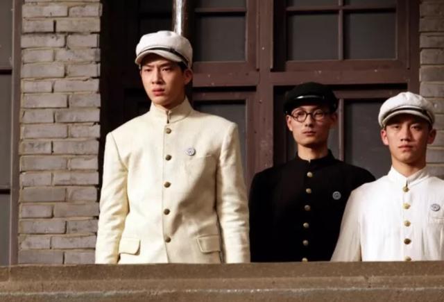 井柏然出生28天被拋棄，90億票房先生逆天改命後，戳痛多少人的心 娛樂八卦吃瓜 第8张