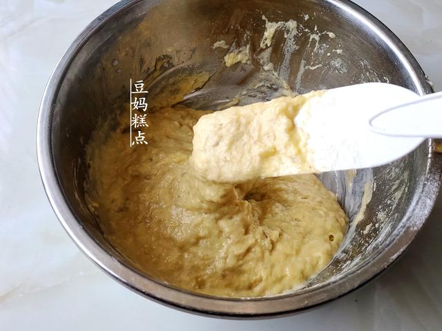 蒸或烤都可以，用2根香蕉做早餐蛋糕，簡單一拌，又酥又香 熱愛美食 第10张