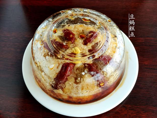 八寶飯最簡單的做法，一個電飯煲就搞定，八方來福，過年超受歡迎 熱愛美食 第12张