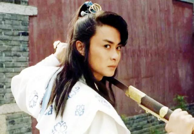 著名演員邢岷山：曾打抱不平被毀容，帶著平凡妻子拍戲 娛樂八卦吃瓜 第3张