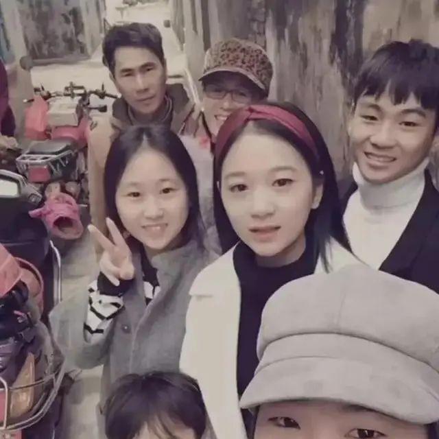 身价78亿被曝造假，22岁成最年轻董事长的她，成功之路是真是假？